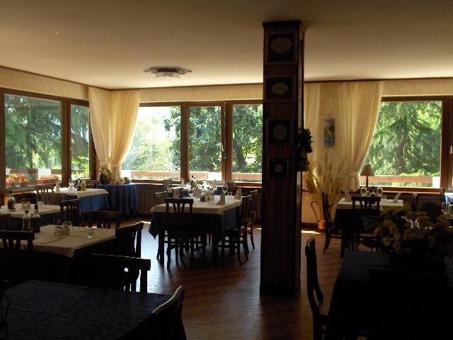 Albergo Alla Trota Pulfero Esterno foto